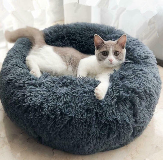 Calming Donut Pet Bed – Plush Nest for Cats & Small Dogs